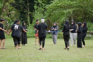 Communication Games JOS