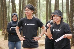 Communication Games JOS